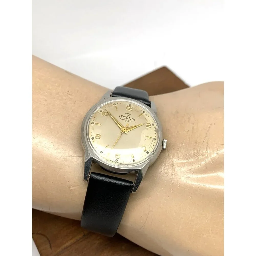 Lemania Men's Watch Vintage 9101 Swiss Automatic Silver Dial Leather Strap 32mm